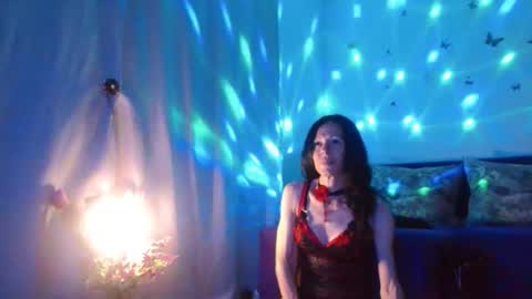 Elisa online show from June 24, 6:18 pm