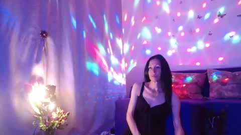 Elisa online show from July 9, 11:17 pm