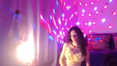 Elisa online show from October 10, 6:57 pm