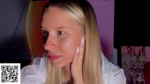 Elysia online show from November 9, 11:00 pm