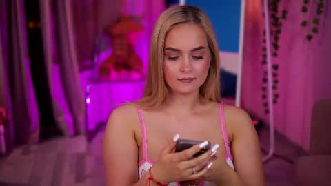 Elyssa online show from June 11, 6:49 pm
