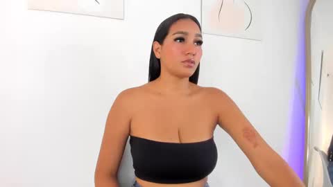 Snapshot of elza_fuentes01 chatting on September 19, 8:30 pm Michelle online show from September 19, 8:30 pm