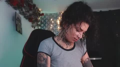 ema_ploxx online show from October 26, 5:36 am