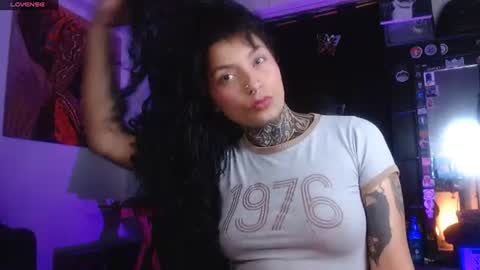 ema_ploxx online show from July 31, 11:28 pm