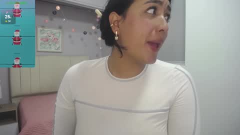 Ema online show from December 17, 6:53 pm