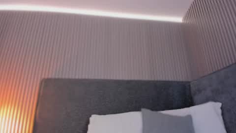 emelie_89 online show from February 23, 11:42 am