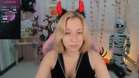 emelia online show from October 29, 12:09 pm