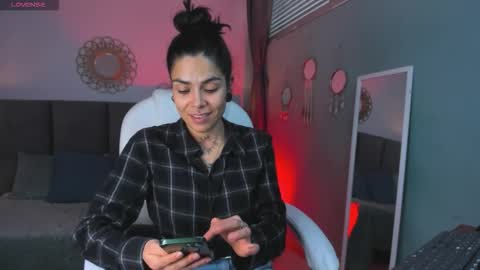 Esmeralda online show from February 4, 1:14 pm