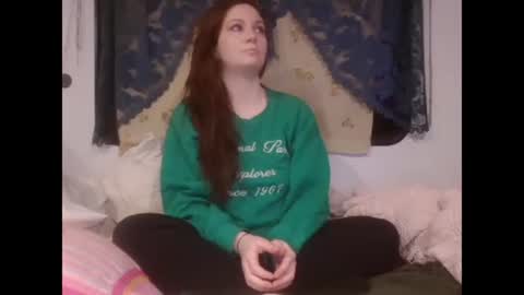 Snapshot of emerieskye chatting on January 25, 4:23 am EmerieSkye online show from January 25, 4:23 am