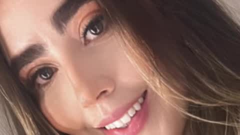 emi_royse online show from February 2, 6:40 pm