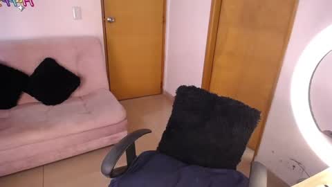 Emily Independent model online show from May 1, 1:58 pm