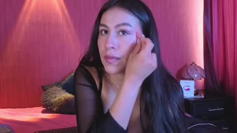 Emilia Gomez online show from November 14, 2:06 pm