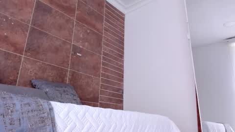 Emily online show from October 11, 4:42 pm