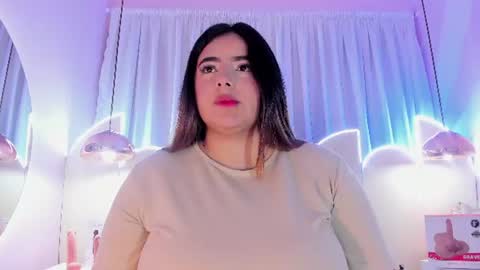 Emiily Grace online show from June 11, 11:40 am