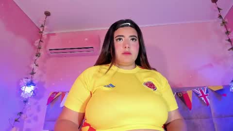 Emiily Grace online show from June 21, 11:58 am