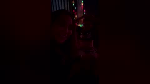 emilelovesyou online show from December 15, 6:29 am