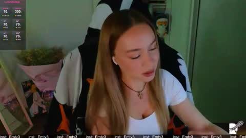 Emili online show from January 17, 1:51 pm