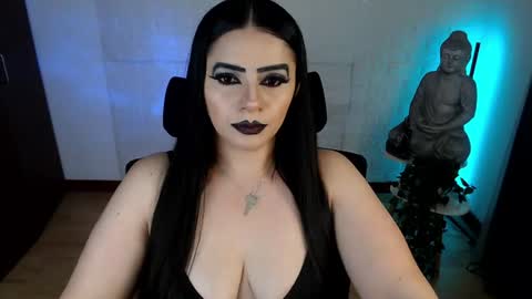 POWERFULL GODDESS EMILI online show from July 30, 3:51 am