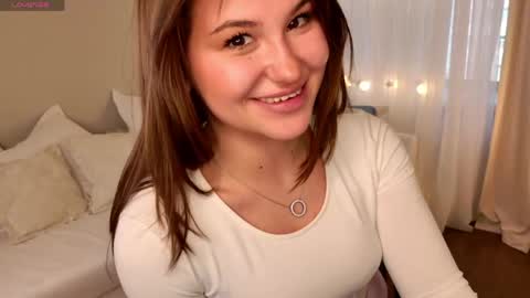 emilia_dream online show from May 4, 3:38 pm