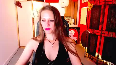 Emilia Bedy online show from June 10, 9:30 am