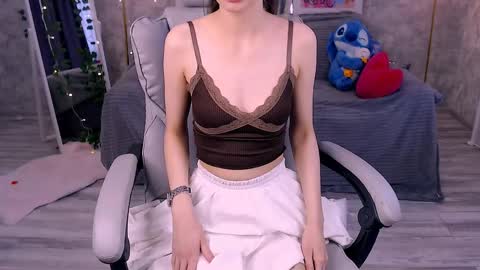 Emily online show from April 3, 6:22 am