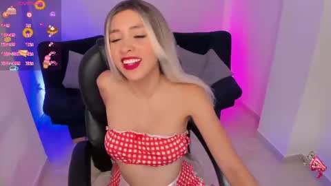 Emily online show from July 30, 11:00 am