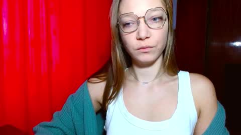 Emilly online show from February 2, 6:23 am