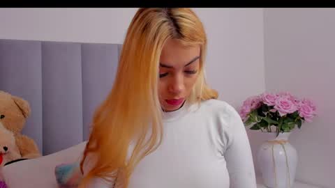 Emily  online show from June 5, 1:28 pm