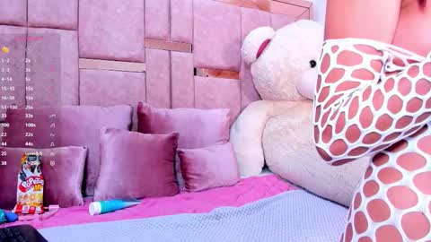  M I A   online430pm- 930pm online show from February 5, 11:19 pm