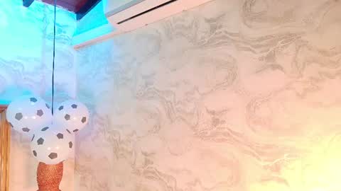 emily_dempsey online show from June 18, 7:19 pm