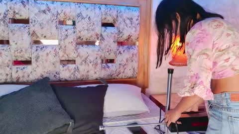 emily_dempsey online show from April 27, 7:33 pm