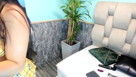 Snapshot of emily_jones3 chatting on January 31, 1:23 pm Emily online show from January 31, 1:23 pm
