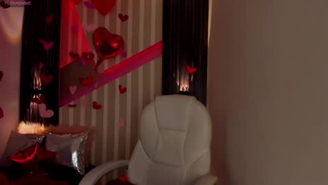 Emily online show from February 14, 2:33 pm