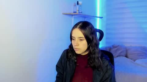 emily_lindey online show from November 4, 5:01 am