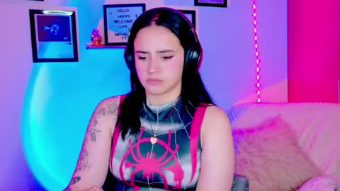 Emily Lindey online show from July 24, 7:17 am
