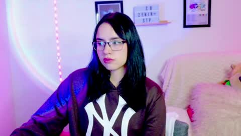 Emily Lindey online show from June 11, 2:22 am