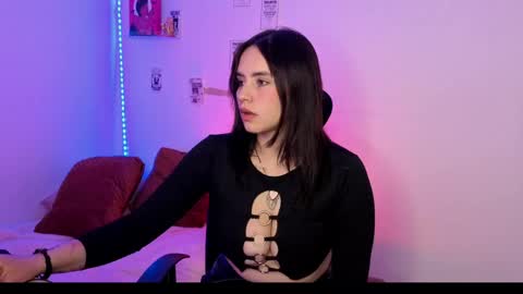 Emily Lindey online show from May 4, 1:53 am