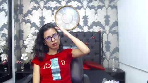 Snapshot of emily_loperaa chatting on March 12, 4:24 pm Emily online show from March 12, 4:24 pm