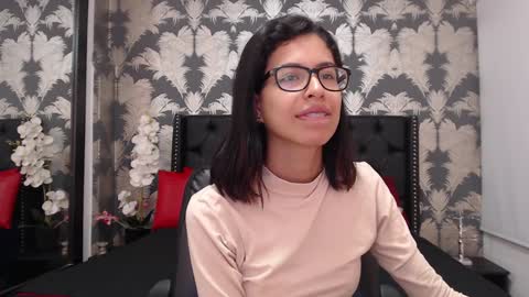 Snapshot of emily_loperaa chatting on January 24, 4:17 pm Emily online show from January 24, 4:17 pm