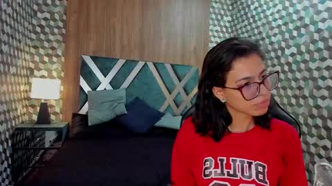 Snapshot of emily_loperaa chatting on March 11, 11:15 pm Emily online show from March 11, 11:15 pm