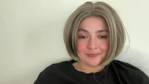 emily_morning_dew online show from June 17, 8:04 am
