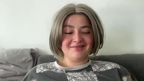 emily_morning_dew online show from July 8, 9:33 am