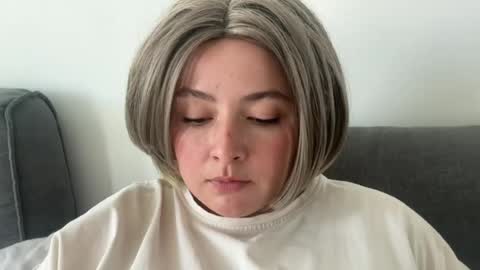 emily_morning_dew online show from July 20, 10:50 am