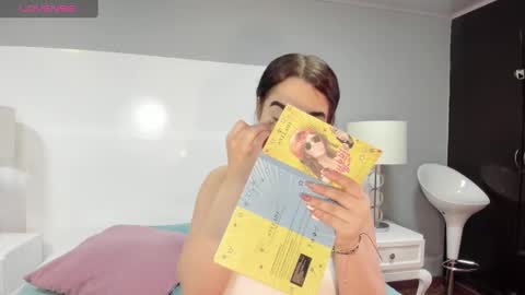 Snapshot of emily_roberts1 chatting on February 21, 1:55 pm Emily online show from February 21, 1:55 pm
