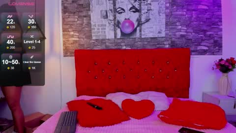 Snapshot of emily_sc chatting on December 30, 1:25 pm emily_sc online show from December 30, 1:25 pm