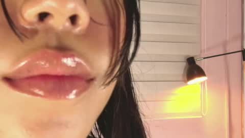 Snapshot of emily_sweett12 chatting on October 18, 1:47 pm Emily online show from October 18, 1:47 pm