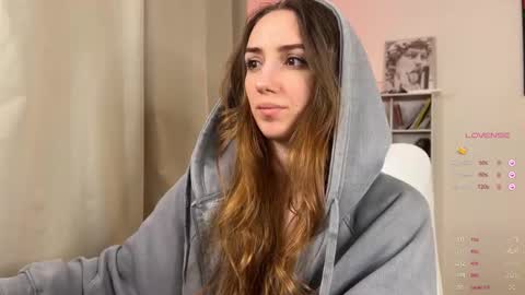 Lia online show from February 1, 7:45 pm