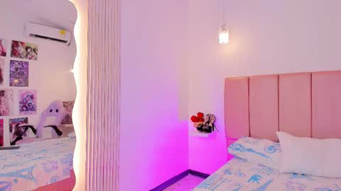 emily_walker4 online show from March 11, 5:22 am