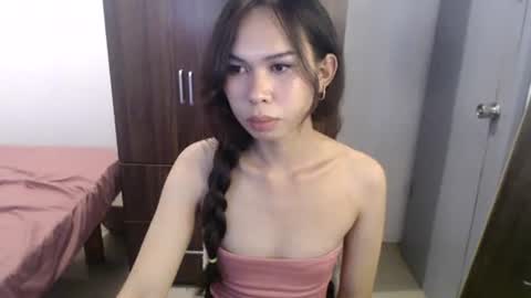 emily_xo143 online show from February 25, 3:38 am