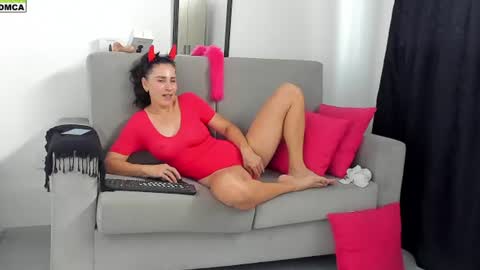 Emily online show from July 22, 3:24 pm
